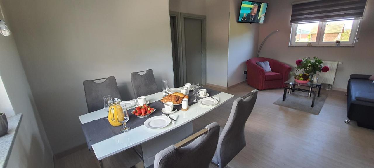Apartmani Fenestra Tesla I Faust Otočac Exterior foto